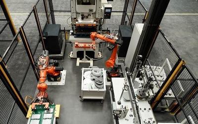 加快建設現代化產業體系，鞏固延伸優勢產業，打造“中國智造”新名片